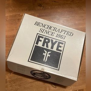 Frye Phillip Harness Boot in cognac